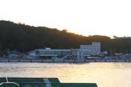 鴛泊港を観光北海道の自然